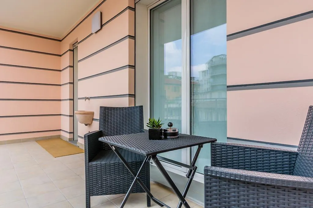 Casa Rebecca In Arco Della Pace Hotel Milan