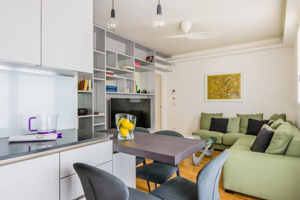 Apartment Casa Rebecca In Arco Della Pace Hotel Milan