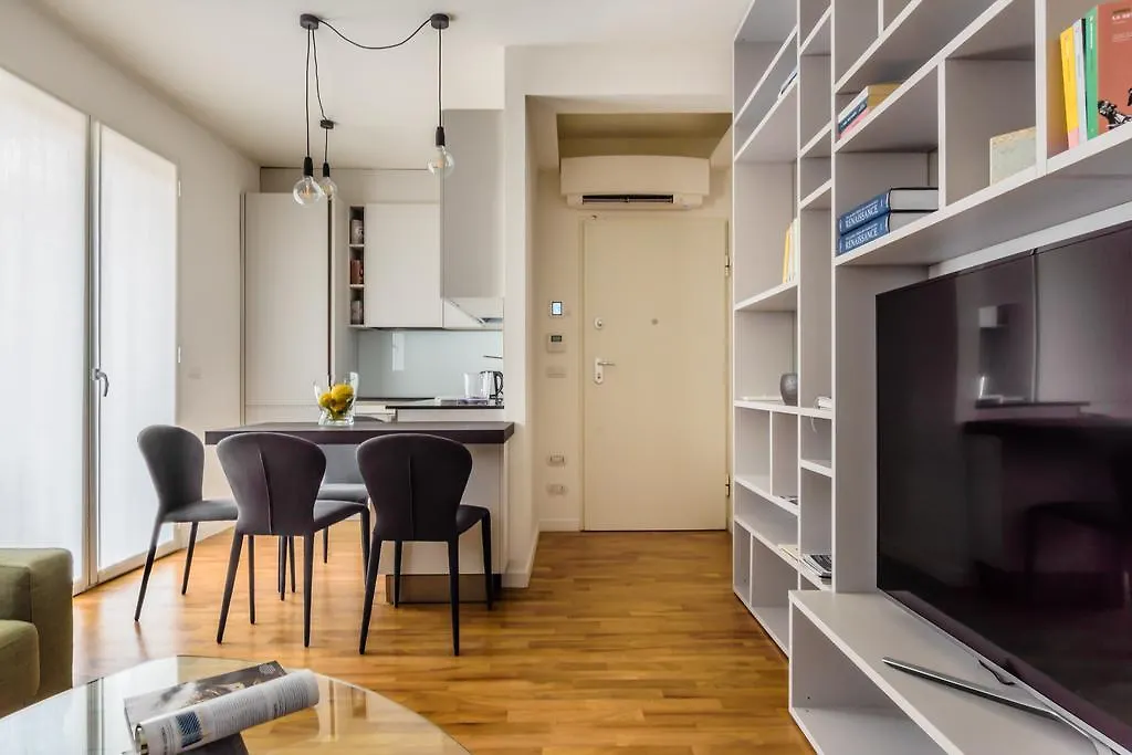 Casa Rebecca In Arco Della Pace Hotel Milan Apartment